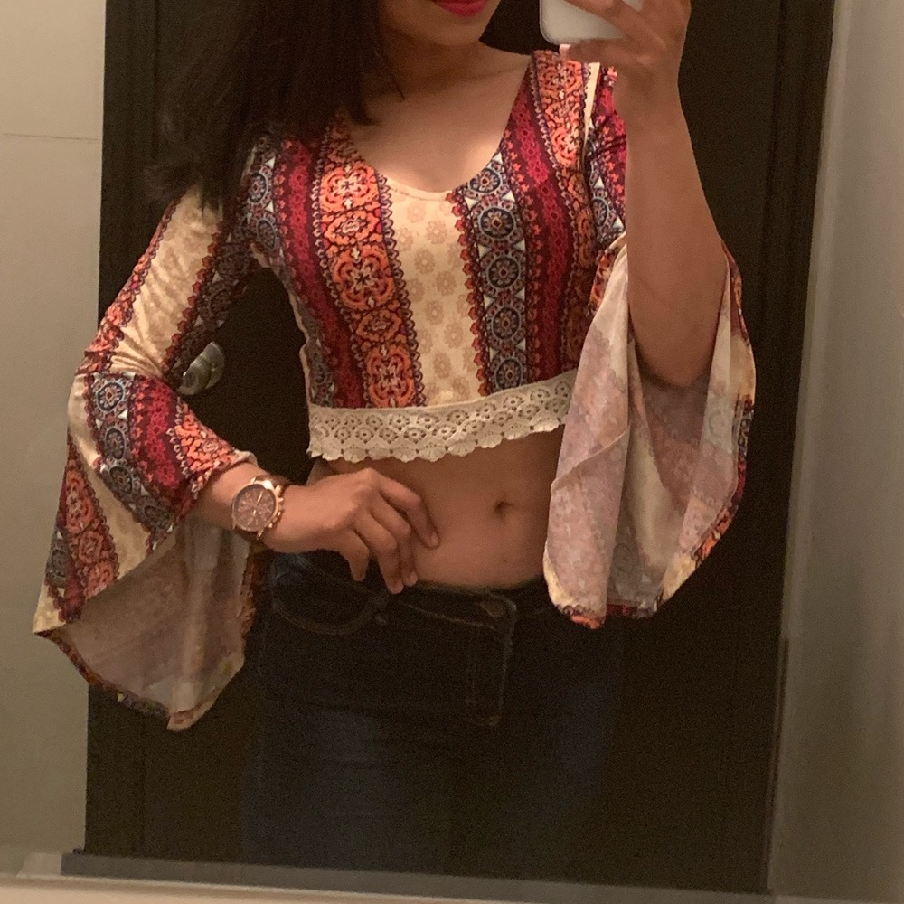 V neck long sleeve crop top🌸